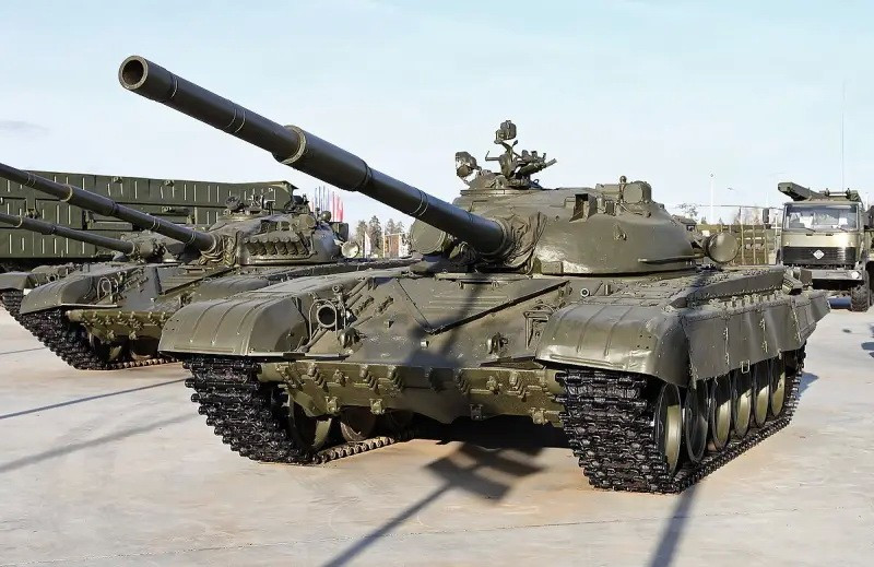 Ukraine sẽ nhận từ Ba Lan thêm hàng trăm xe tăng T-72 và PT-91. 3eebc626fe-t-72.jpg