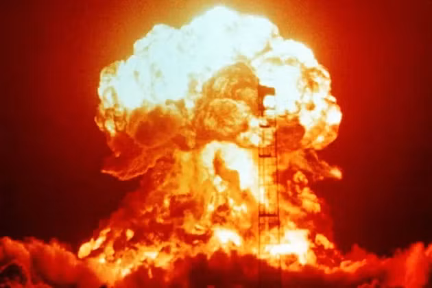 Một quan chức Nhật Bản nói về ý định tương lai xa sở hữu vũ khí hạt nhân