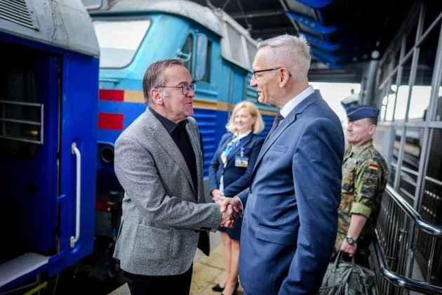 Bộ trưởng Quốc phòng Đức bí mật đến Kyiv thảo luận việc cung cấp tên lửa Taurus