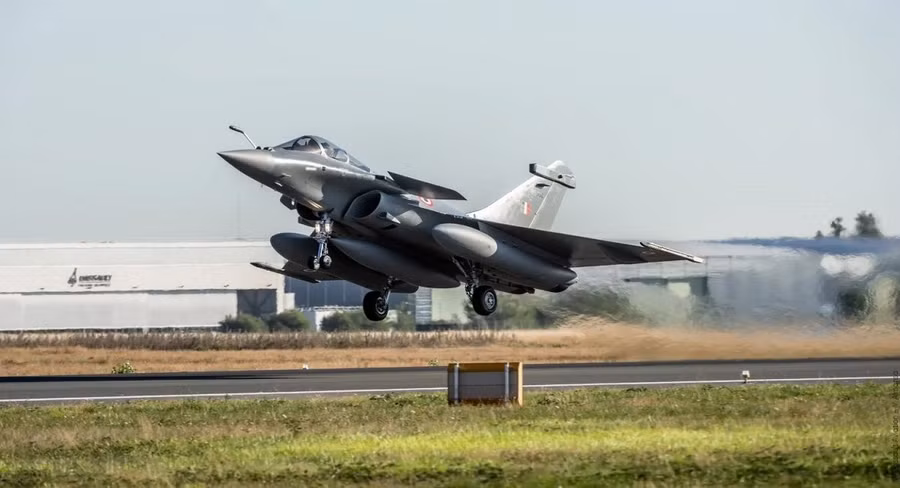 Huyền thoại bất khả chiến bại của tiêm kích Rafale bị xóa bỏ quá dễ dàng