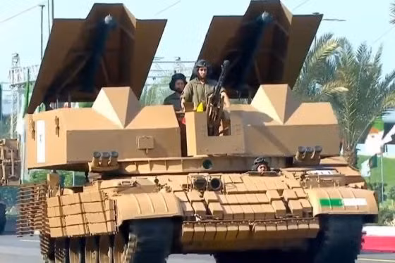 'Rồng phun lửa' trên khung gầm xe tăng T-62 lần đầu được trình diễn