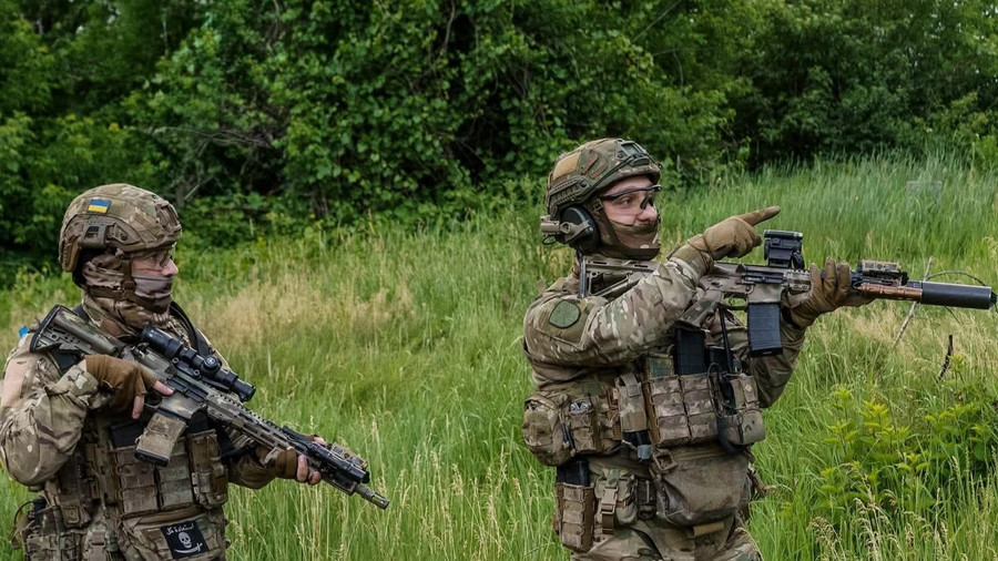 Quân đoàn Azov chiếm giữ dải phòng thủ theo hướng Pokrov