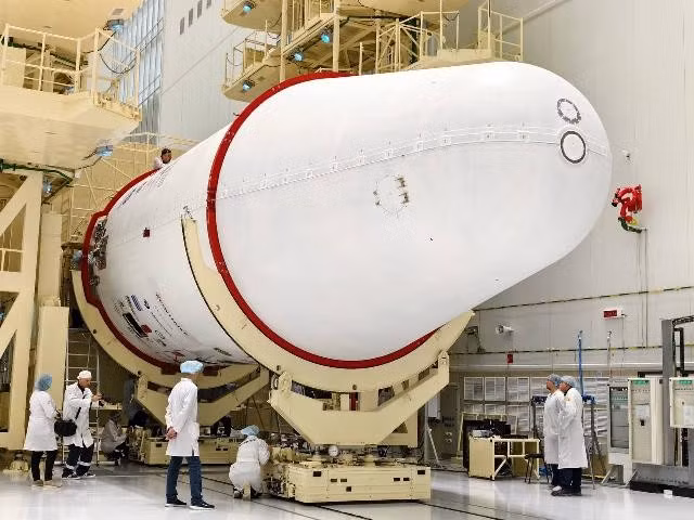 Một tên lửa mang theo... 52 vệ tinh đã được phóng từ sân bay vũ trụ Vostochny