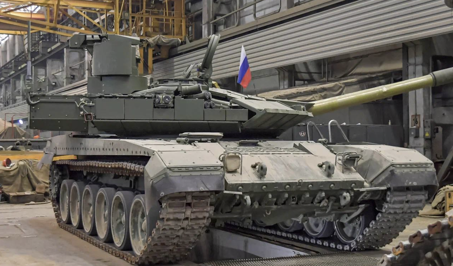 Uralvagonzavod đã gửi một chuyến tàu chở đầy xe tăng T-90M ra tiền tuyến