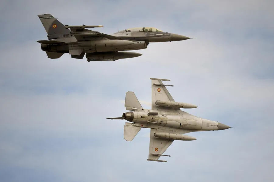NATO ngụy trang việc chuyển giao ồ ạt F-16 cho chiến sự?