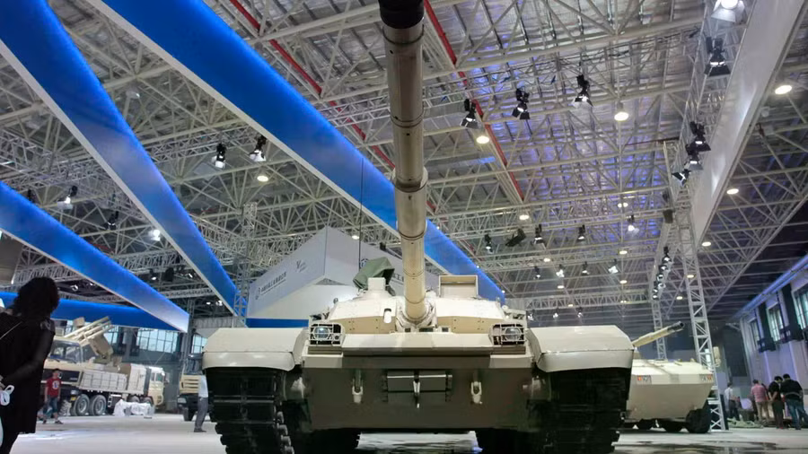 Vũ khí Trung Quốc xuất khẩu bị giám sát chặt sau một số tai tiếng chất lượng