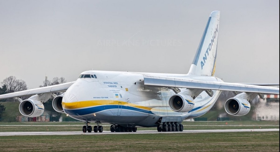 Máy bay vận tải hạng nặng An-124-100 Ruslan từ đội bay của Antonov Airlines. 1926855205db5757.jpg