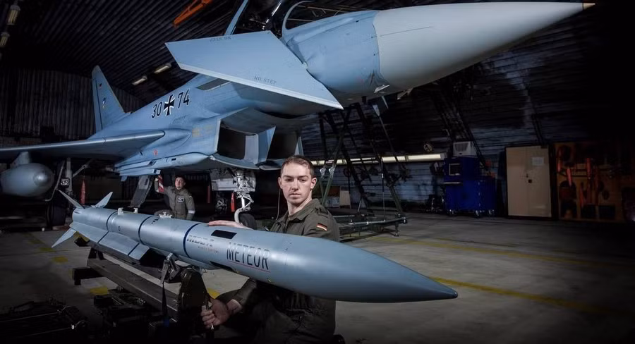 Vì sao tên lửa Meteor có mức giá siêu đắt được so sánh 'làm bằng vàng'