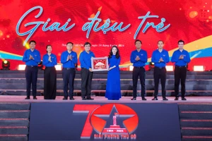 Gắn kết tuổi trẻ Thủ đô và thành phố mang tên Bác qua chương trình nghệ thuật 'Giai điệu trẻ'.