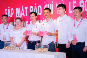 12 đội tham gia giải bóng đá Nhâm Tuất 1982 lần thứ VI năm 2024