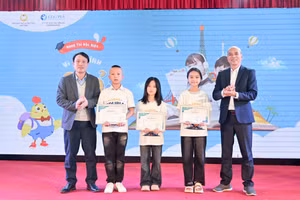 Nữ sinh lớp 3 giành giải Đặc biệt ‘Vì Hà Tĩnh giỏi Tiếng Anh’ cấp Tiểu học