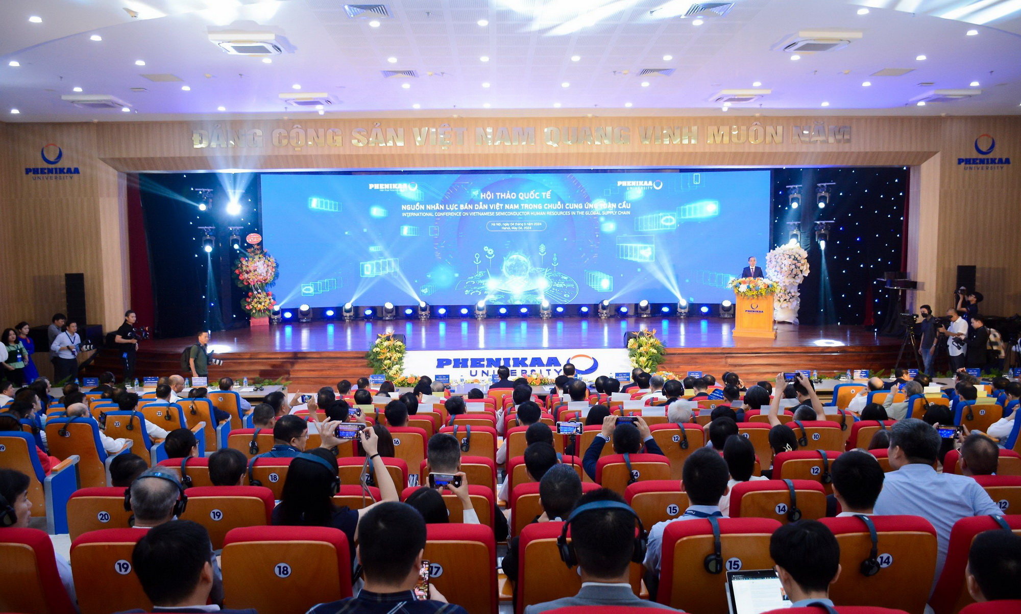 Toàn cảnh hội thảo.