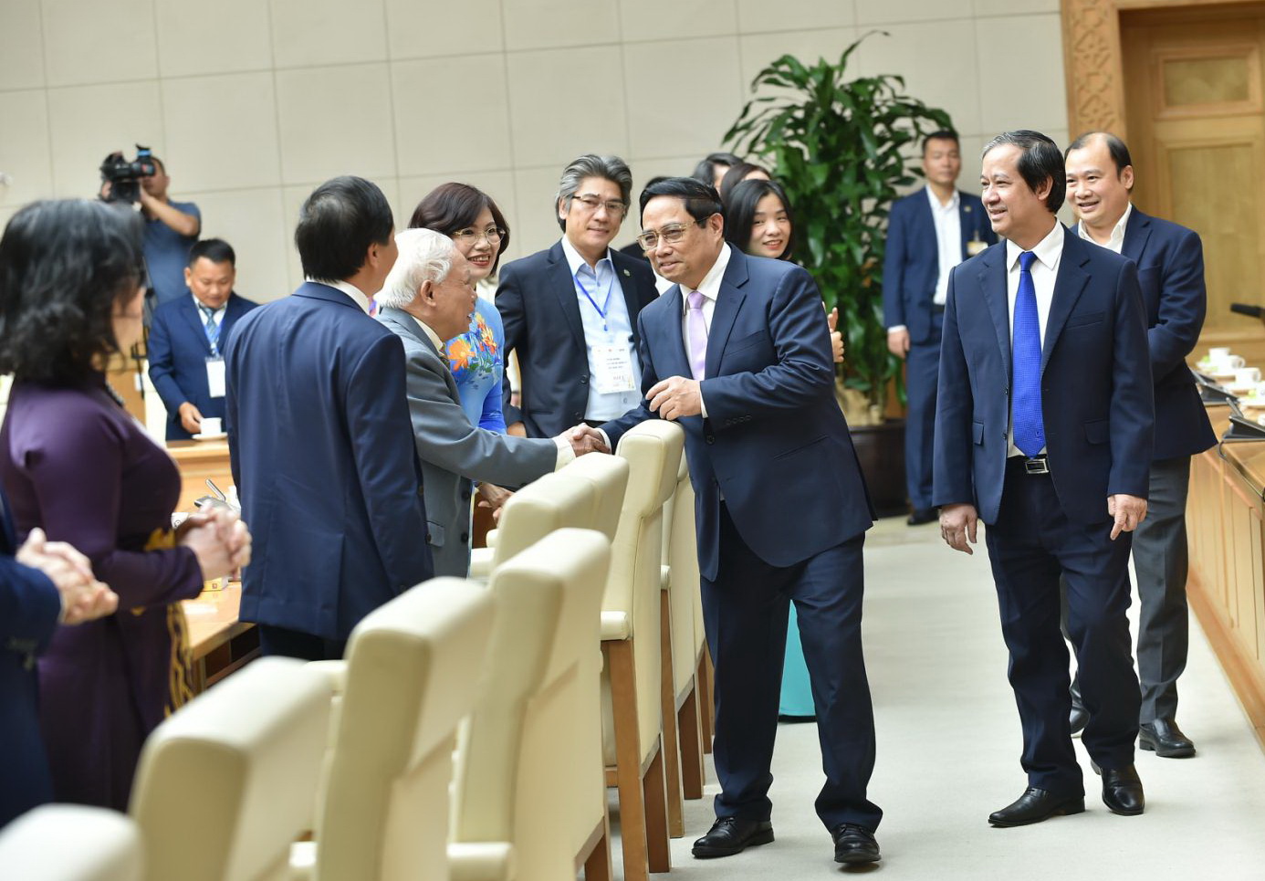 Các nhà giáo vui mừng được gặp Thủ tướng Chính phủ.