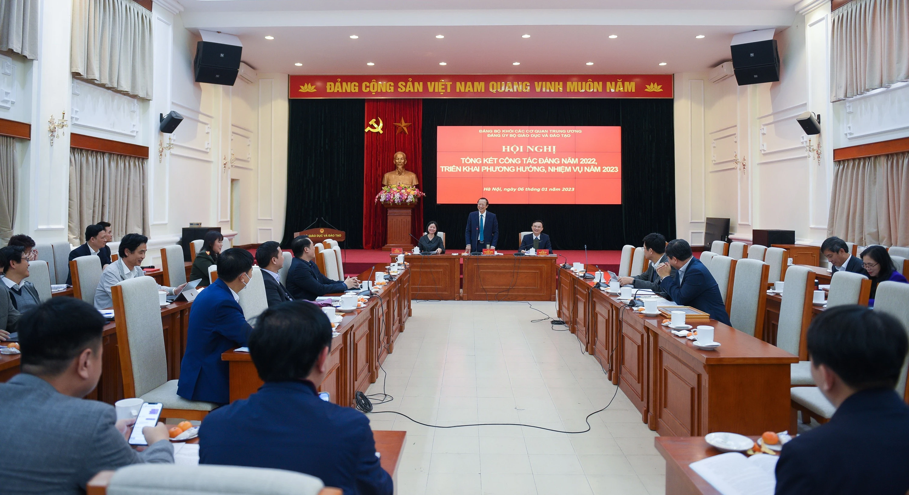 Toàn cảnh hội nghị. Toàn cảnh hội nghị.