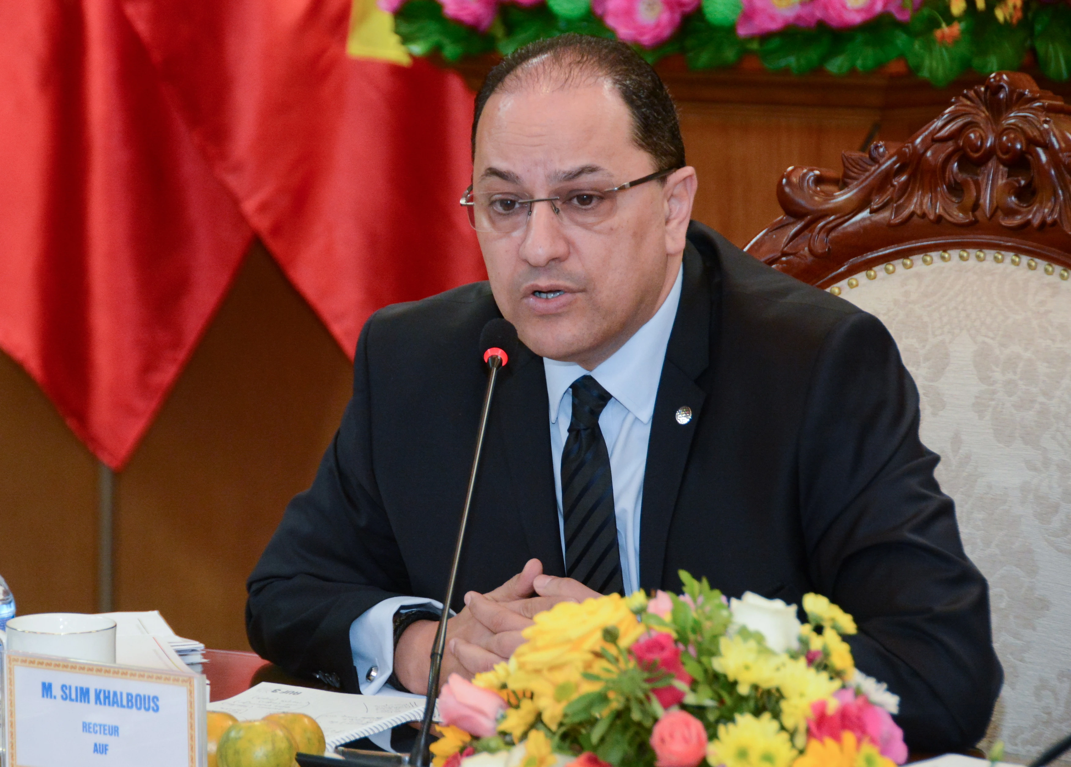 Đại diện AUF trao đổi tại hội thảo.