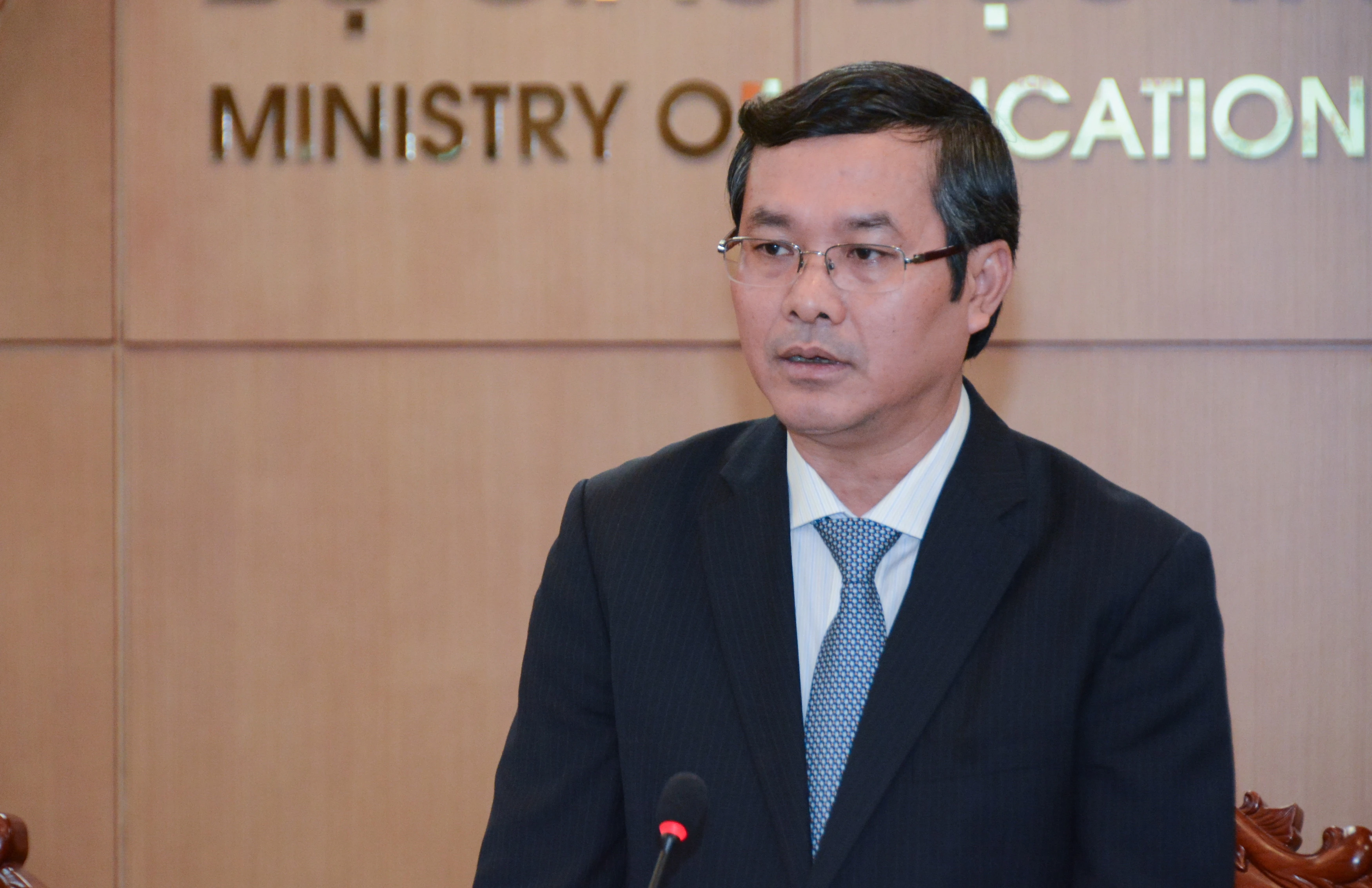 Thứ trưởng Nguyễn Văn Phúc phát biểu tại hội thảo.