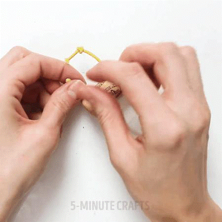 Xin bố nút chai rượu vang cũ để làm được bao nhiêu việc hay ho - Ảnh 3 Xin bo nut chai ruou vang cu de lam duoc bao nhieu viec hay ho - Anh 3