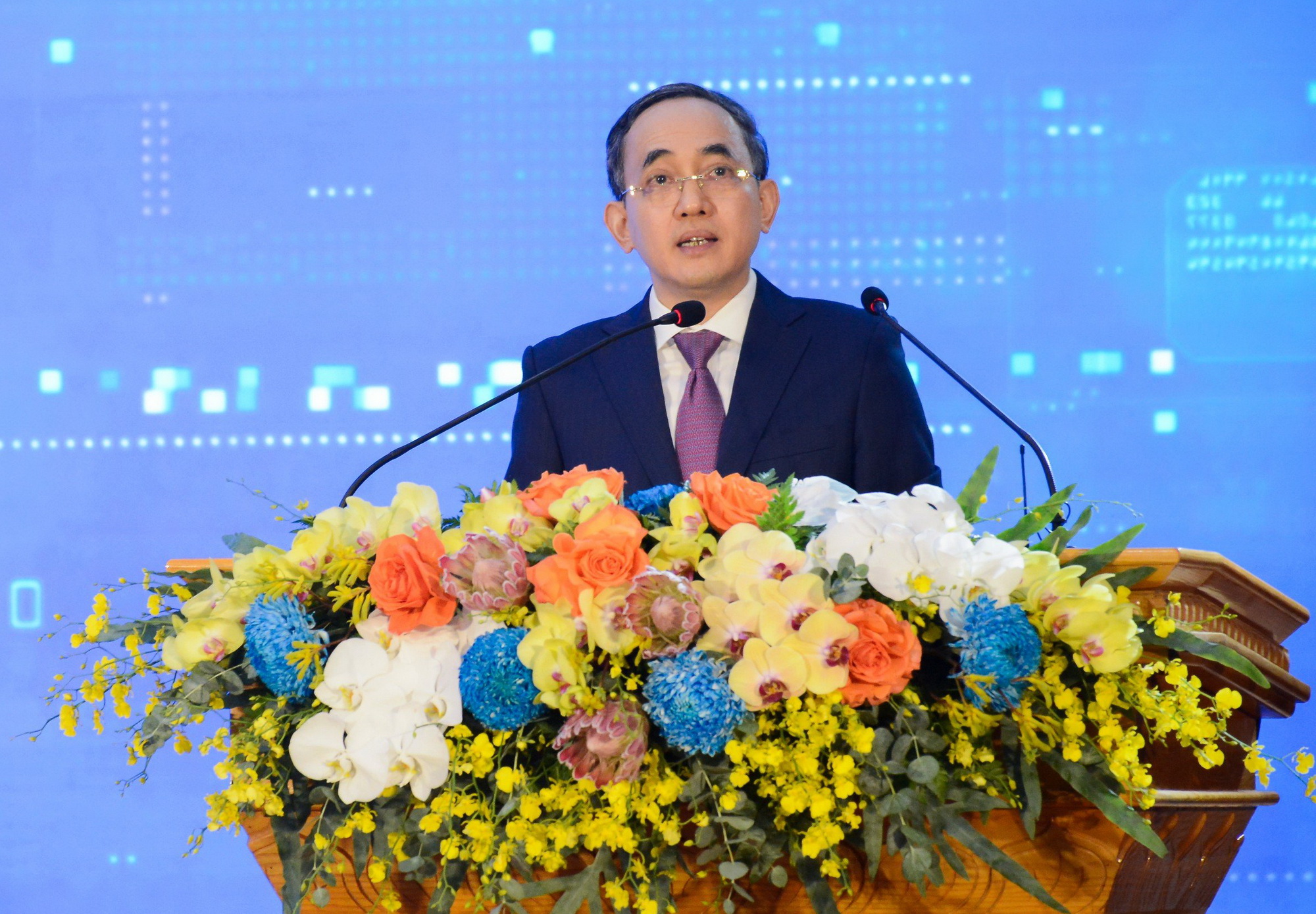 PGS.TS Hồ Xuân Năng - Chủ tịch Tập đoàn Phenikaa phát biểu tại hội thảo.