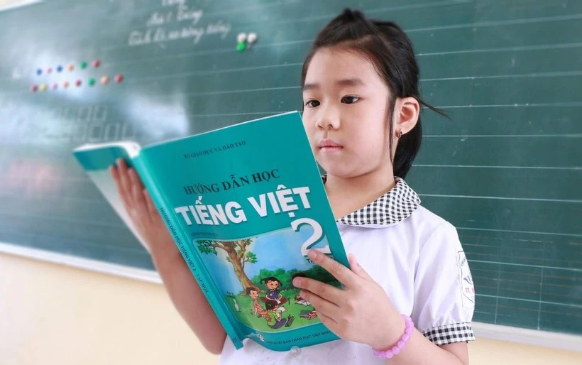 Nội dung sách giáo khoa bám sát yêu cầu cần đạt của Chương trình giáo dục phổ thông 2018.