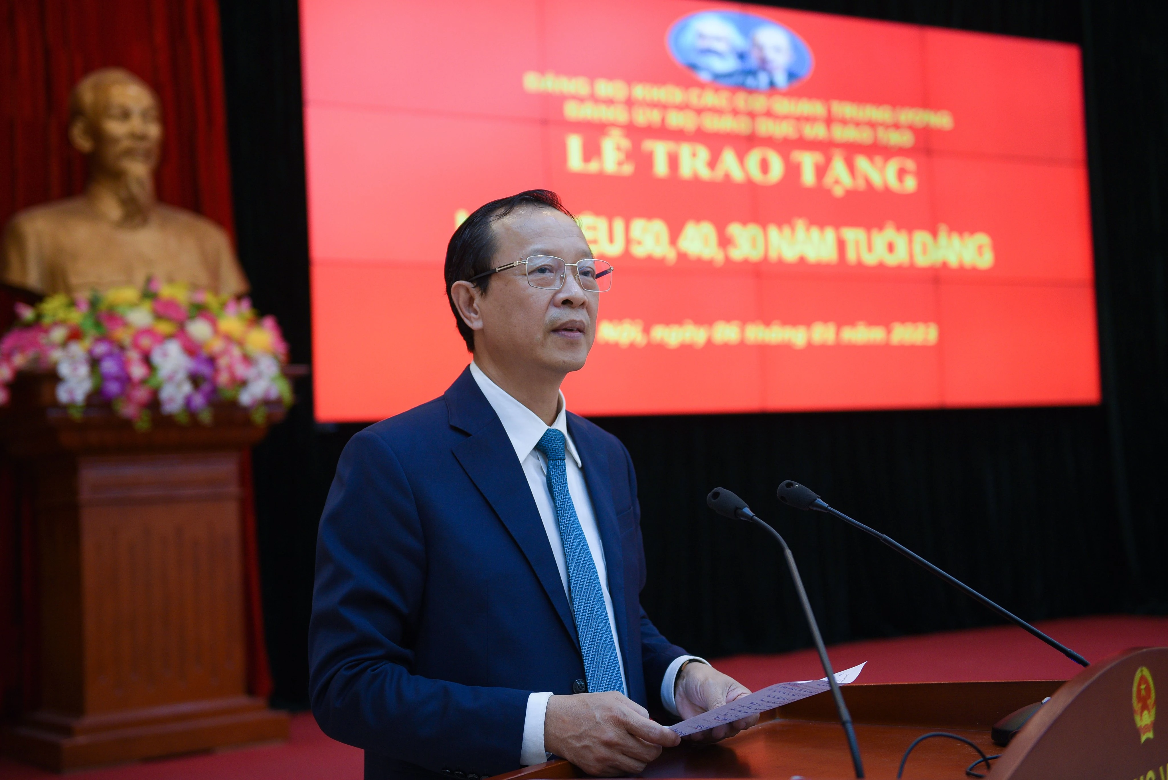 Thứ trưởng Phạm Ngọc Thưởng phát biểu tại buổi lễ.