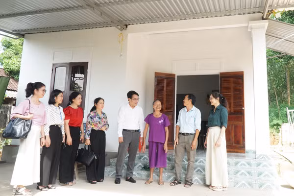 Ngôi nhà mới của bà Lê Thị San tại xóm Đức Sơn 4, xã Anh Sơn, Nghệ An. Ảnh: Hồ Lài