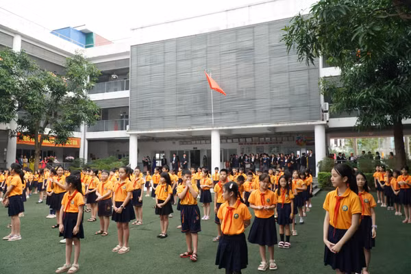 Khuôn viên Trường Tiểu học Hưng Phúc (Trường Vinh, Nghệ An). Ảnh: Hồ Lài
