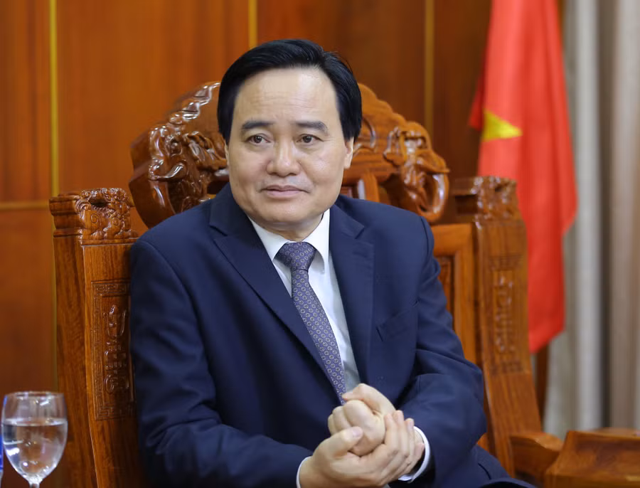Bộ trưởng Bộ Giáo Dục và Đào Tạo Phùng Xuân Nhạ