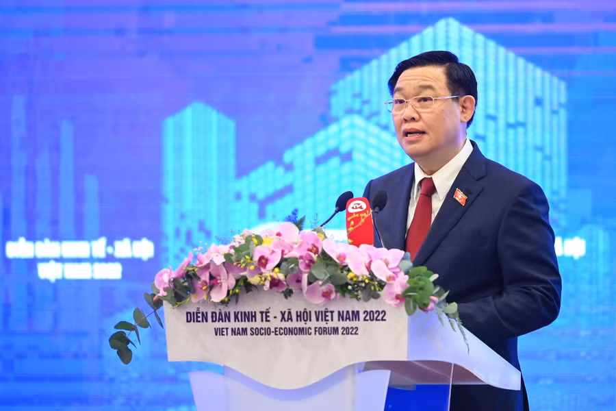 Chủ tịch Quốc hội Vương Đình Huệ Phát biểu khai mạc Diễn đàn Kinh tế xã hội Việt Nam 2022.