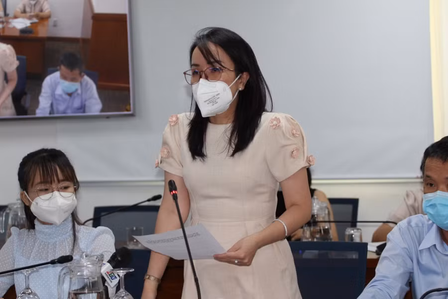 Bà Lê Thiện Quỳnh Như thông tin tại buổi họp báo.