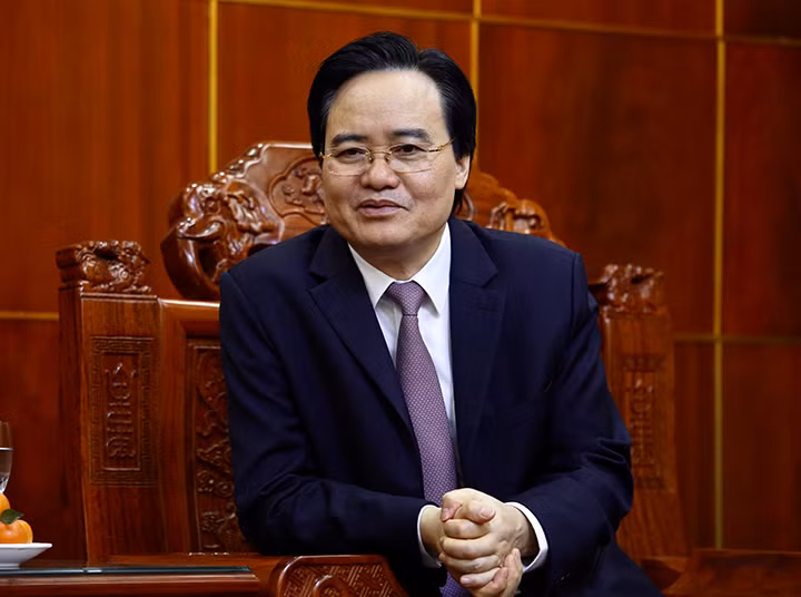 Bộ trưởng Phùng Xuân Nhạ chia sẻ tại buổi tiếp đón. Bộ trưởng Phùng Xuân Nhạ chia sẻ tại buổi tiếp đón.