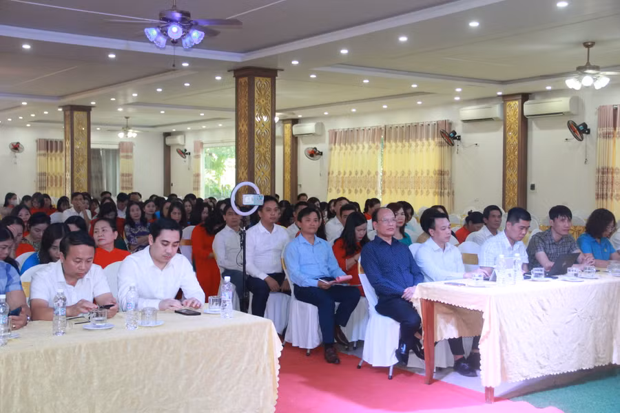Toàn cảnh lễ tổng kết.