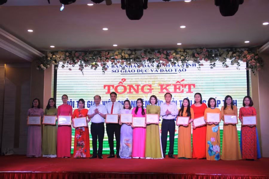 Hội thi nhằm khuyến khích, động viên, tạo cơ hội để giáo viên chủ nhiệm học hỏi, rèn luyện, nâng cao năng lực chuyên môn và nghiệp vụ sư phạm. Hội thi nhằm khuyến khích, động viên, tạo cơ hội để giáo viên chủ nhiệm học hỏi, rèn luyện, nâng cao năng lực chuyên môn và nghiệp vụ sư phạm.