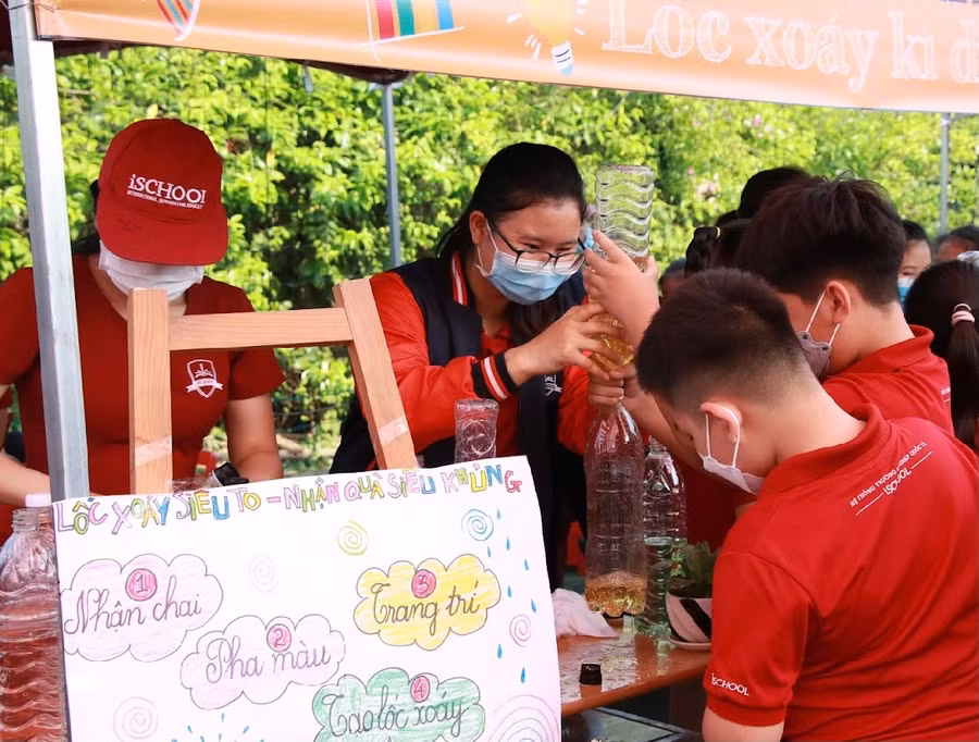 Thoả sức sáng tạo tại Ngày hội khoa học - Science day ảnh 4