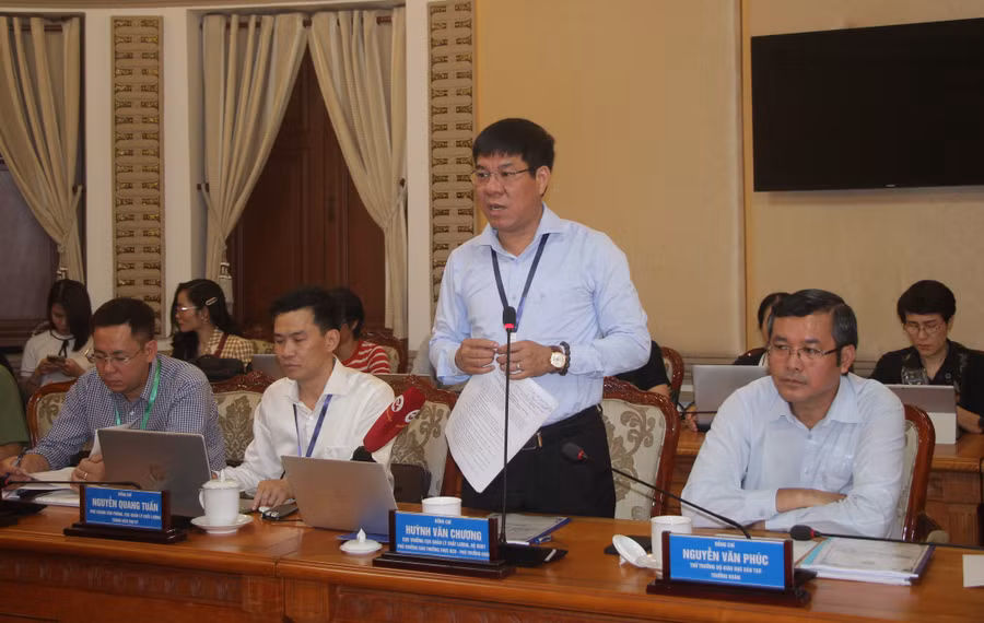 Ông Huỳnh Văn Chương phát biểu tại buổi làm việc. Ông Huỳnh Văn Chương phát biểu tại buổi làm việc.