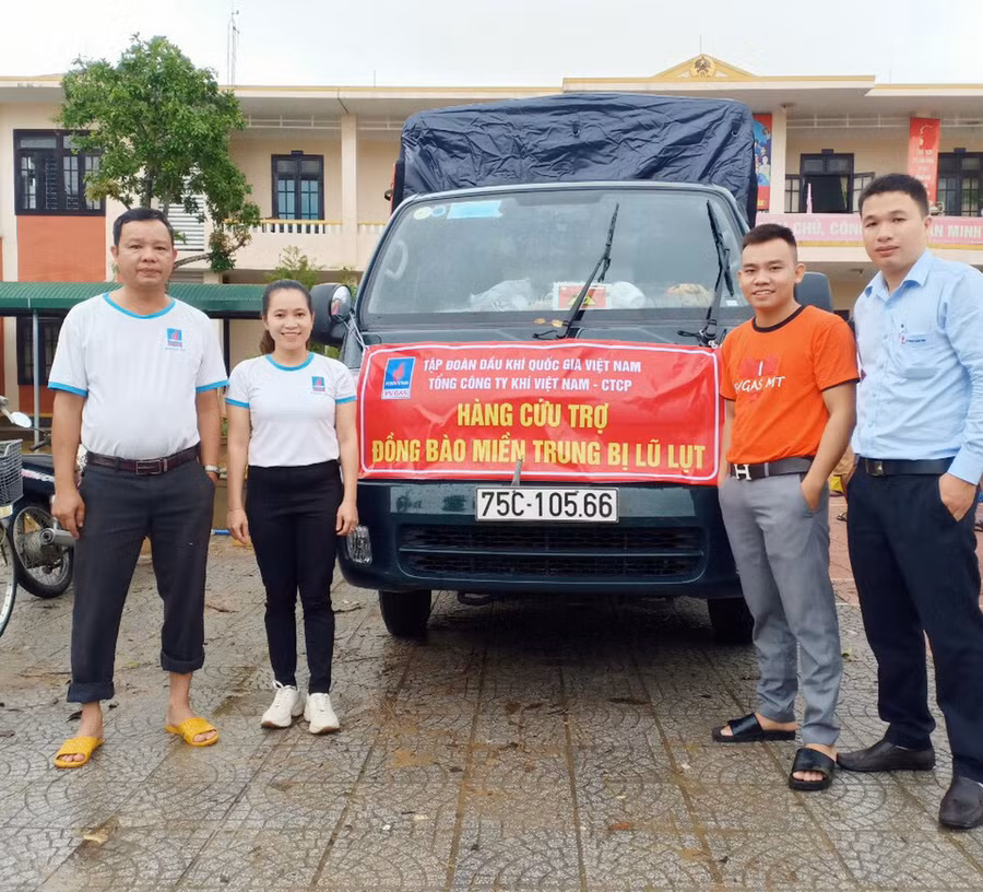 pv gas ung ho 600 trieu dong cho thua thien hue va quang tri ngay trong con bao so 8