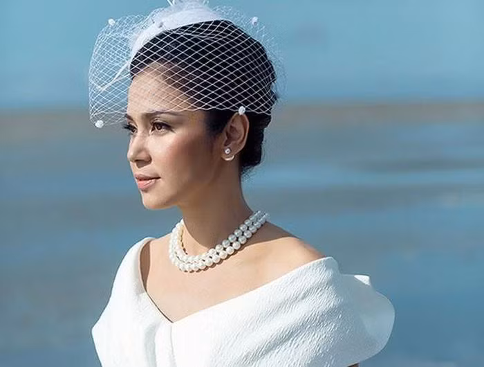 Sự nghiệp rực rỡ là vậy nhưng có một thời gian, Việt Trinh từng chọn cách ở ẩn. Đó là khi sự nghiệp của nữ diễn viên tiêu tan vì lần lượt rơi vào cuộc tình với hai đại gia vướng vòng lao lý.