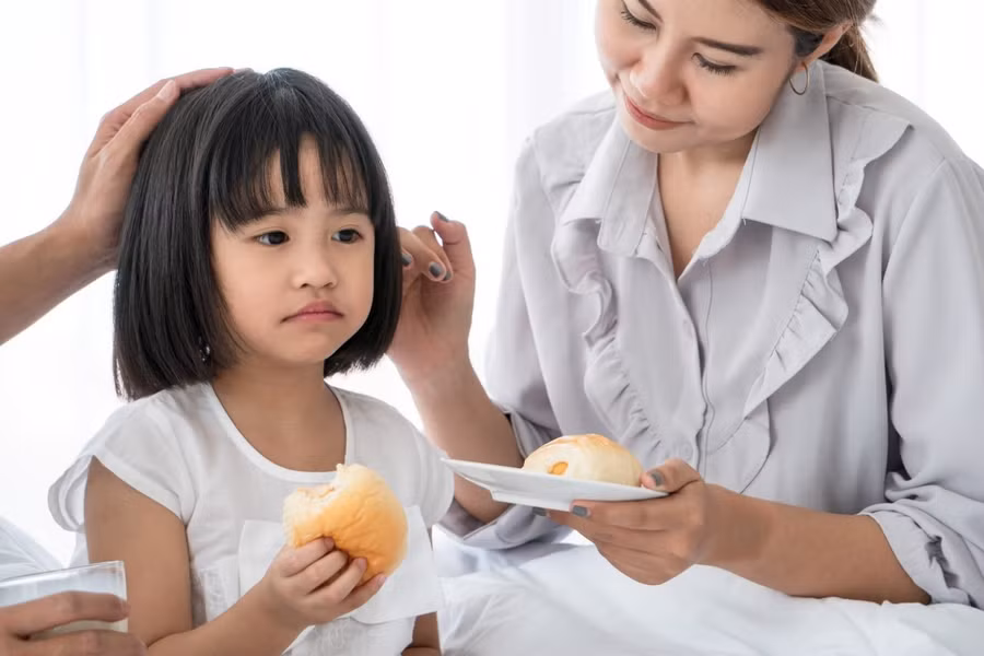 Bữa sáng không đủ chất có thể gây nên sự mệt mỏi, thiếu hụt năng lượng cho trẻ (Hình minh họa).