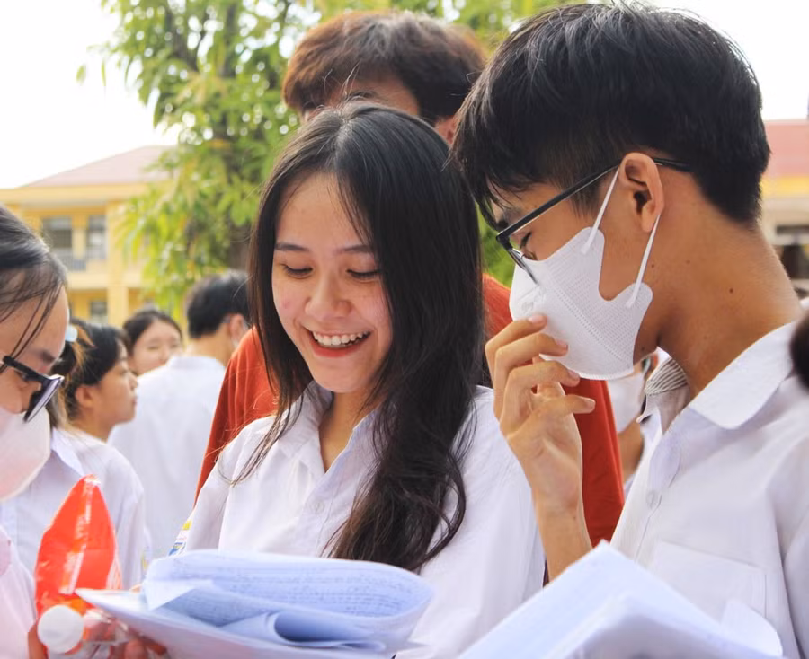 ... và cười thật tươi khi cùng đúng đáp án.