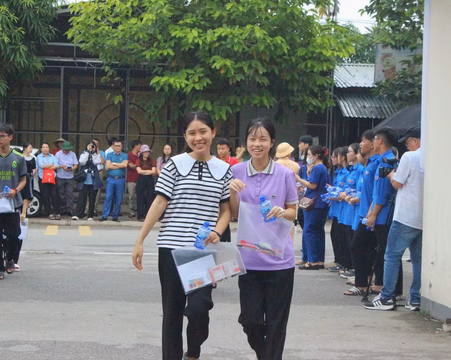 Thí sinh dự thi vào THPT chuyên Hà Tĩnh.