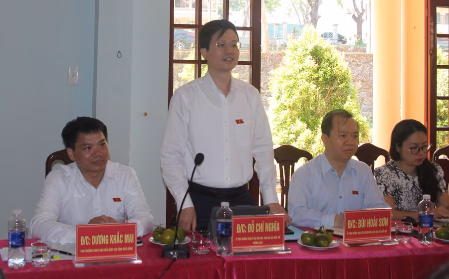 Ông Đỗ Chí Nghĩa phát biểu tại buổi làm việc.