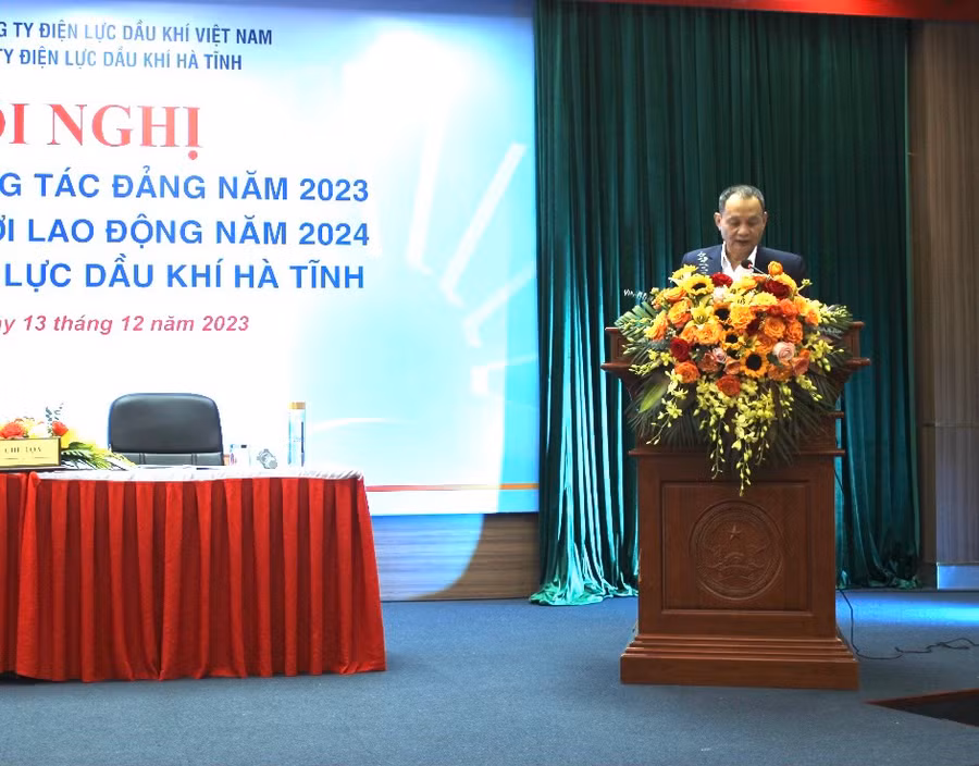 Ông Trịnh Bảo Ngọc - Bí thư Đảng ủy, Giám đốc Công ty Điện lực Dầu khí Hà Tĩnh