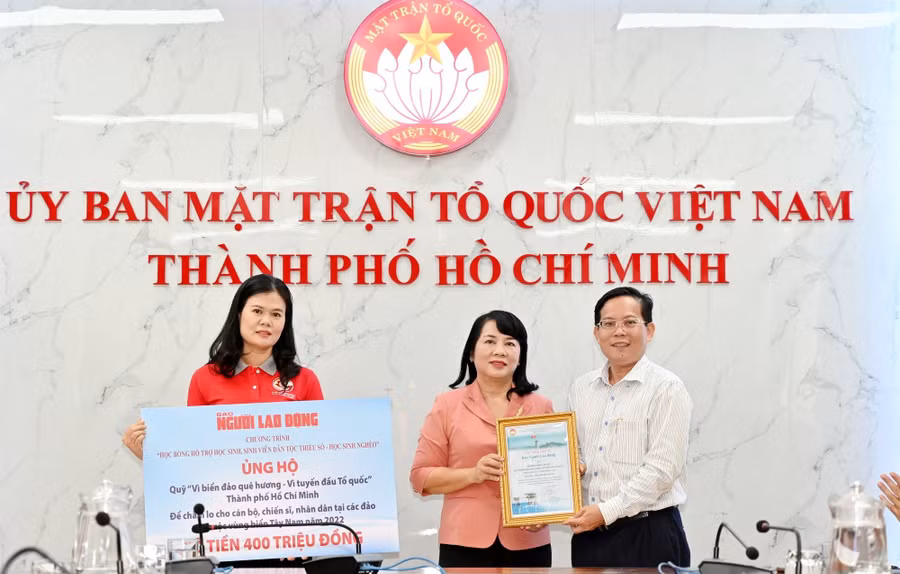Đến nay, các đơn vị đã ủng hộ hơn 5,2 tỷ đồng đến Quỹ "Vì biển đảo quê hương - Vì tuyến đầu Tổ quốc".