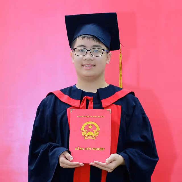 “Chàng trai Vàng” Olympic Toán học Ngô Quý Đăng.
