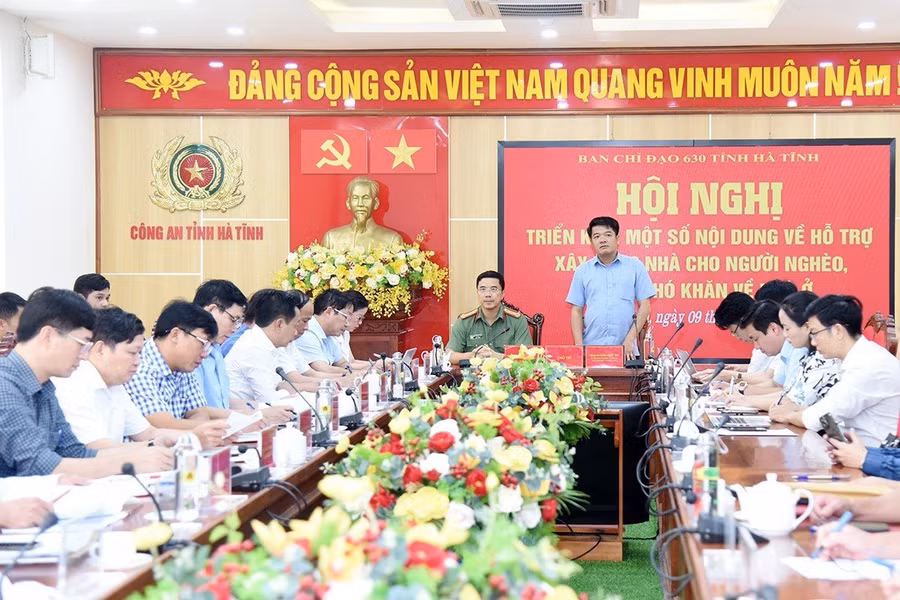 Toàn cảnh hội nghị.