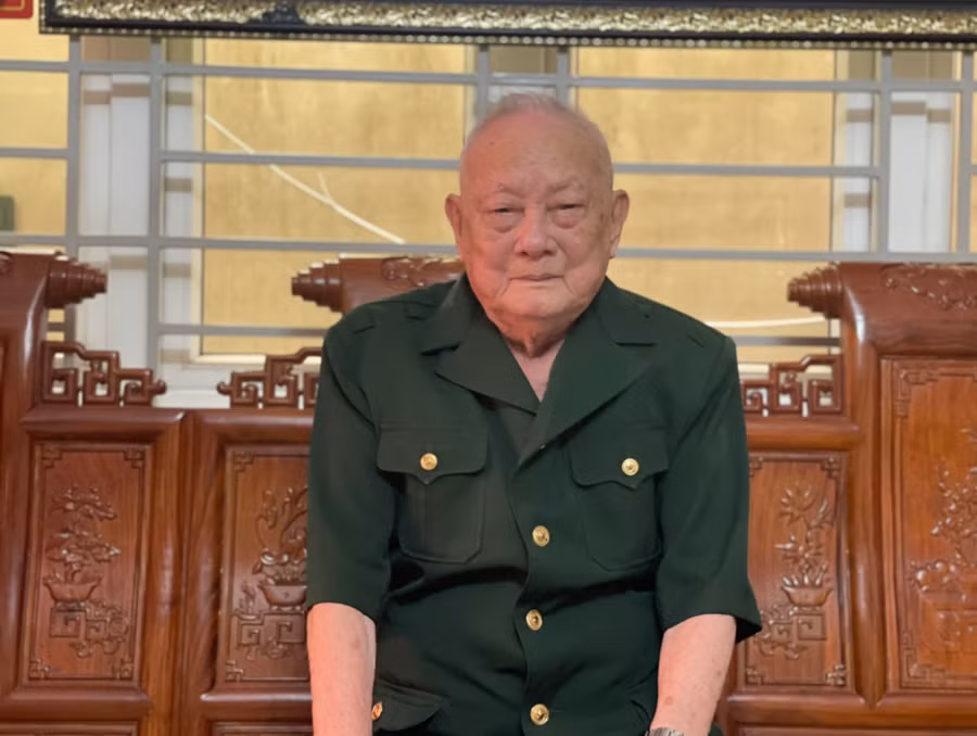 Cựu chiến binh Bùi Vỹ (SN 1931, trú tại phường Nam Hà, TP Hà Tĩnh).