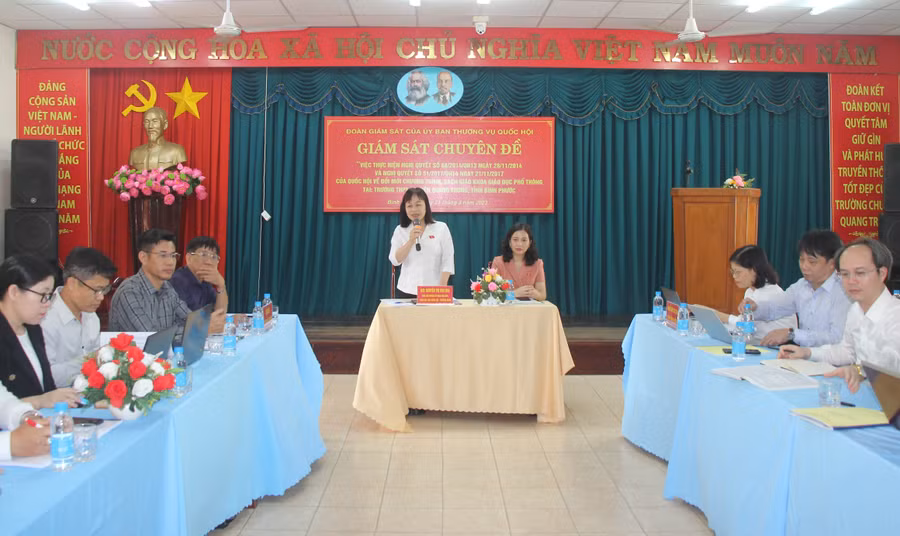 Bà Nguyễn Thị Mai Hoa phát biểu tại buổi làm việc.