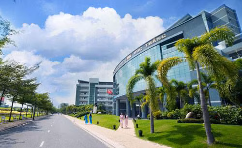 Trường ĐH Tôn Đức Thắng được thành lập từ năm 1997 Trường ĐH Tôn Đức Thắng được thành lập từ năm 1997