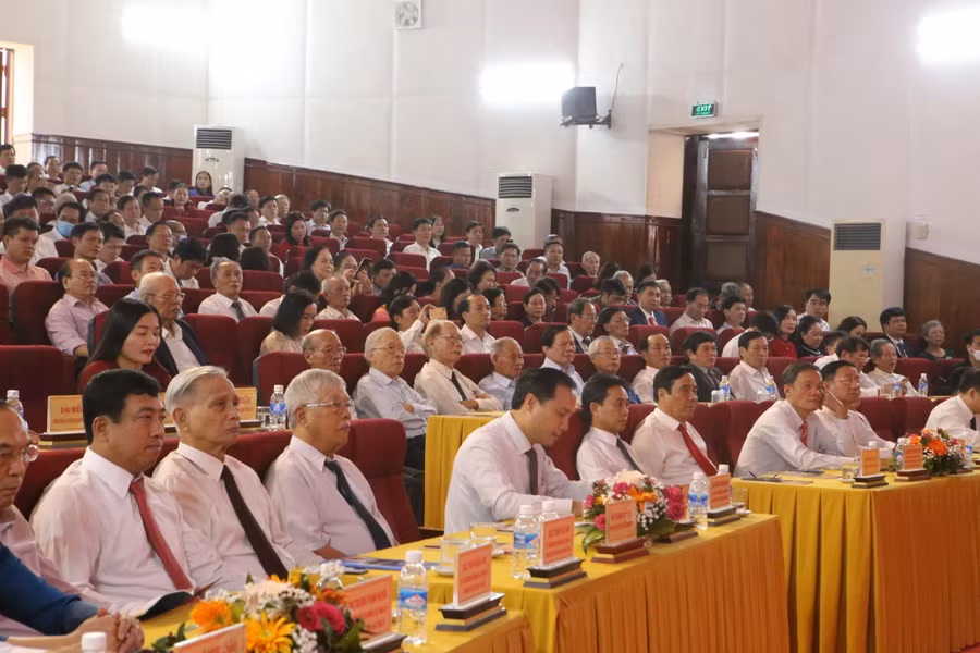 Các đại biểu tham gia Lễ kỷ niệm.