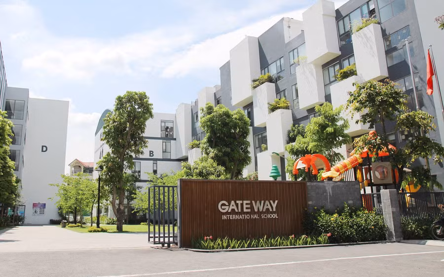 Trường Gateway - nơi có học sinh tử vong trên xe ô tô.