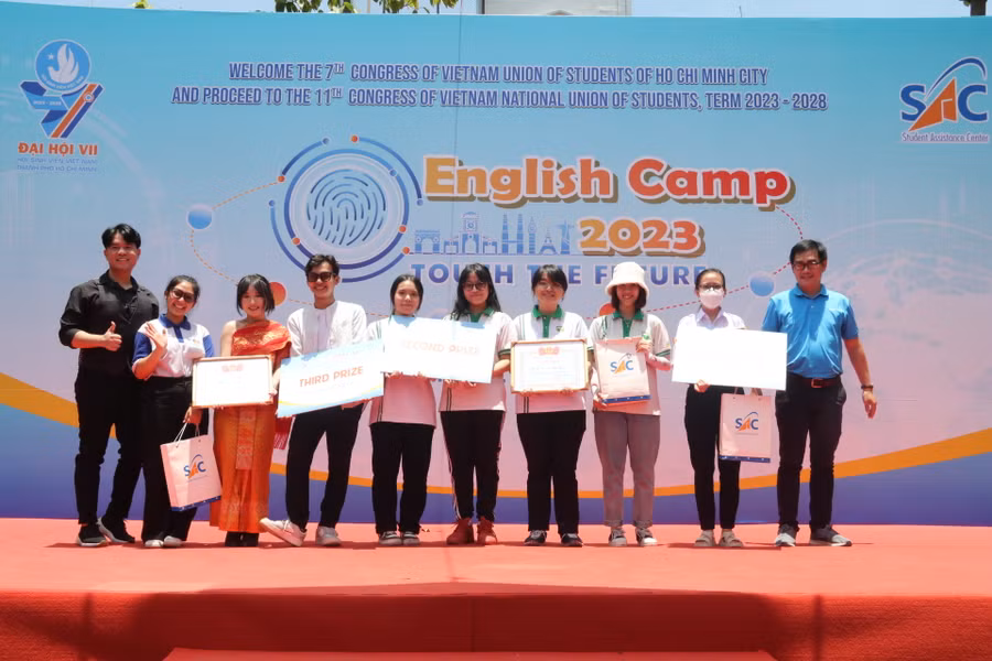 Các đội thi đã được trao giải tại ngày hội. Các đội thi đã được trao giải tại ngày hội.